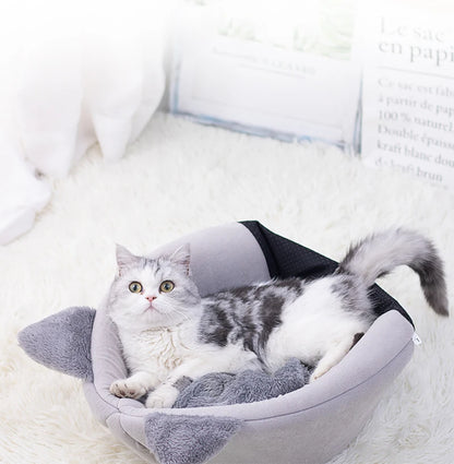 Cozy Winter Pet Bed